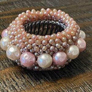 SIGNED JAPAN Vintage Pink and White Beaded Bracelet